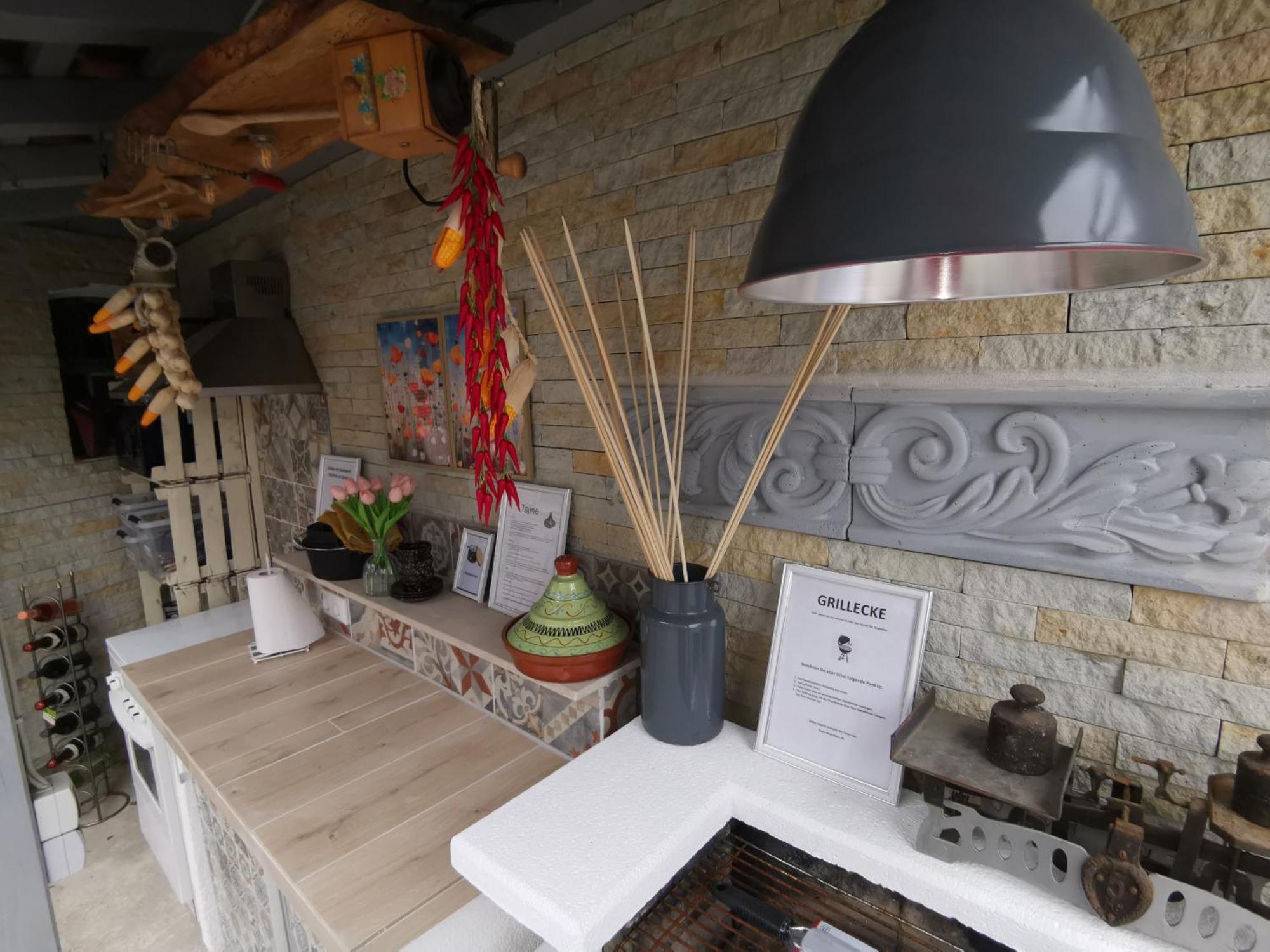 Pauls Hexenhaus Wohnung Hexe Mit Fahrrad Garage Und Innenhof Fuer Motorraeder Thale Exterior foto
